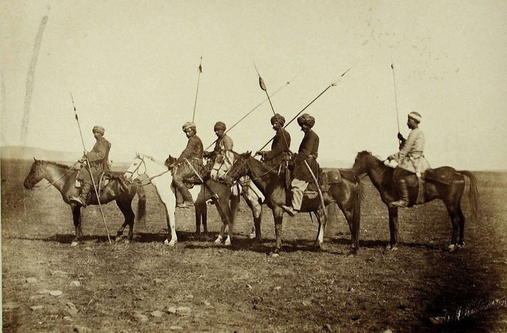 Группа всадников-курдов